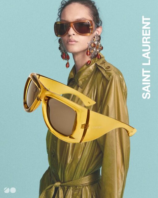 Bold by design.  The Saint Laurent SL 902 HOWL sunglasses feature oversized pillowed frames and wide temples for a striking, modern look.  Now available in multiple colorways.
Discover them all.  #LookerOnline #SaintLaurent #SaintLaurentEyewear #ysl #SL902HOWL #LuxuryEyewear