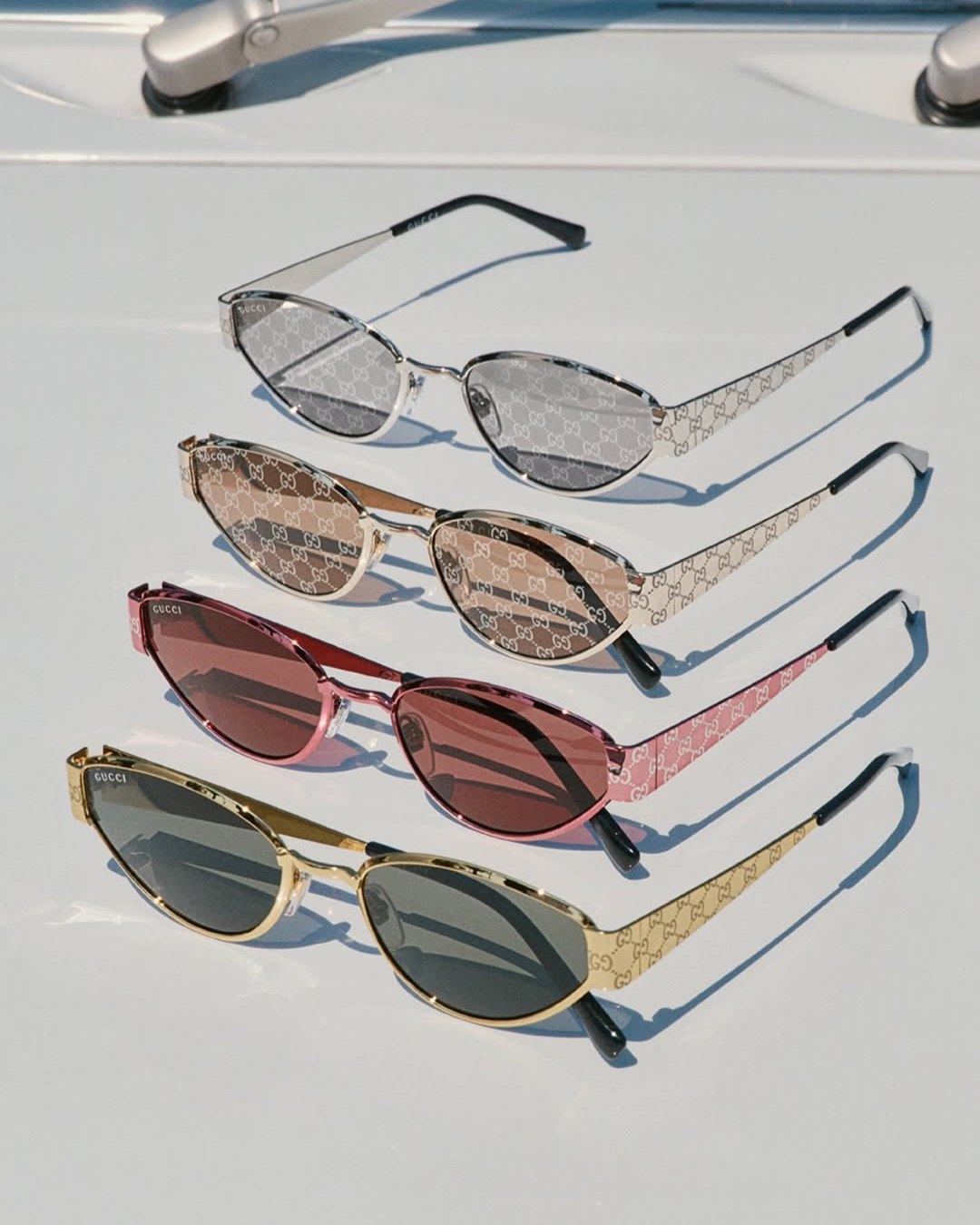 Iconic shades, endless attitude.
Which color’s calling your name? ✨ #lookeronline #gucci #guccieyewear #Sunglasses #color #SummerVibes #fashion #LUXURYFRAMES #ShopNow