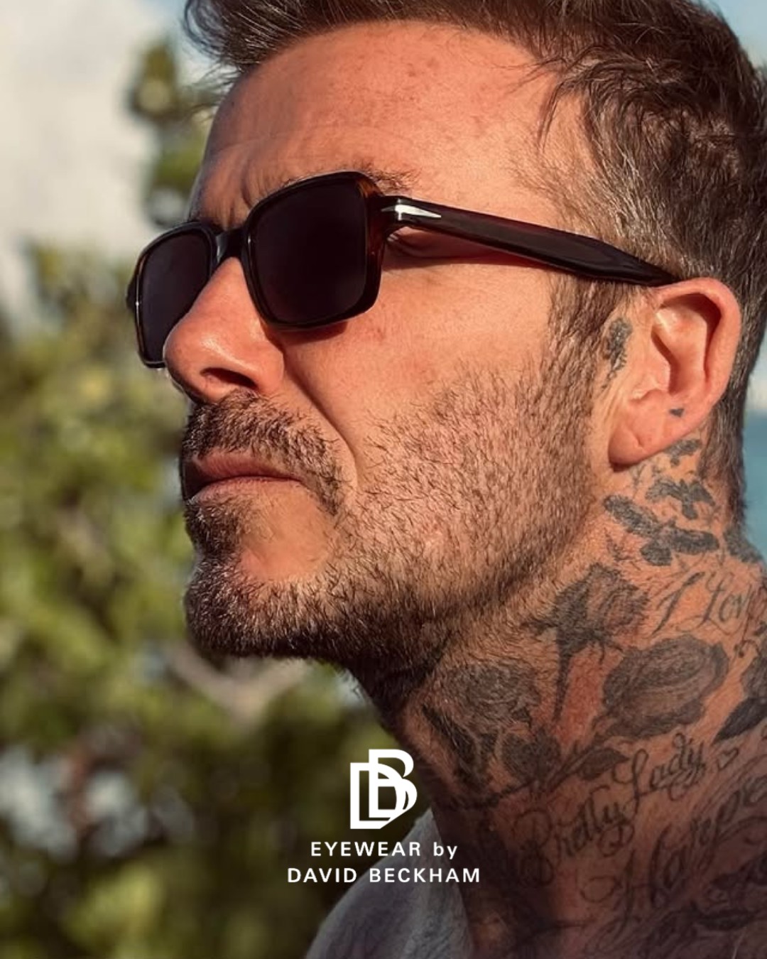 The DB 1179/S channels timeless style with bold lines and unmistakable attitude.
🔳 Tortoiseshell acetate
🖤 Signature DB monogram detail
☀️ Made for sun-soaked moments .
#lookeronline #davidbeckham #dbeyewear #sunglasses #summer #DB1179S #SunglassesStyle #MenSunglasses #beckham