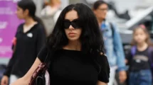 gli occhiali di Charli XCX