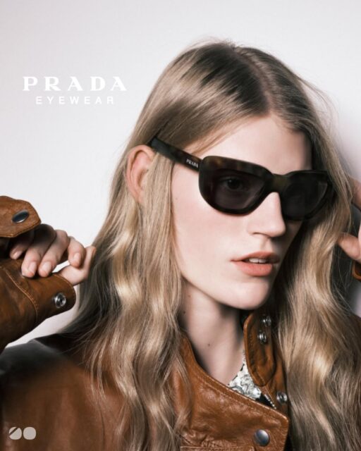 Bold shapes, soft lines, unmistakably Prada ✨  Meet the new icons:
▪️ PR D07S – oversized rectangular frame with a feminine edge
▪️ PR D08SU – rounded silhouette with a refined, modern vibe  Both crafted in acetate with smooth volumes and finished with the iconic Prada enamel logo on the temples.  Statement pieces that do all the talking 🖤
Shop now.  #LookerOnline #PradaEyewear #SunglassesStyle #DesignerSunglasses #LuxuryAccessories #NewIn